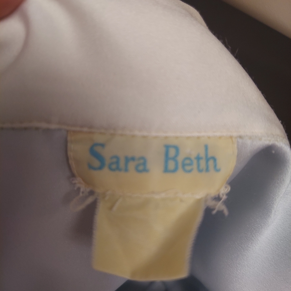 Sara Beth Women's Vintage Feminine Blue satin Embroidered Pajama Set, Medium - Picture 5 of 6